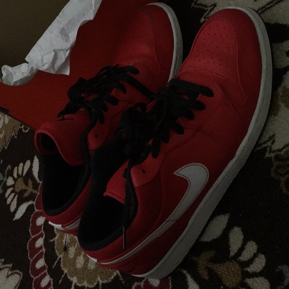 Shoes - Picture 2 of 4